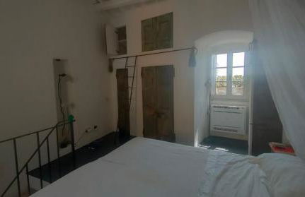 Luxury Apartment - Photo 17