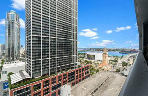 Downtown Condo with Den and Pool Access - Foto 32