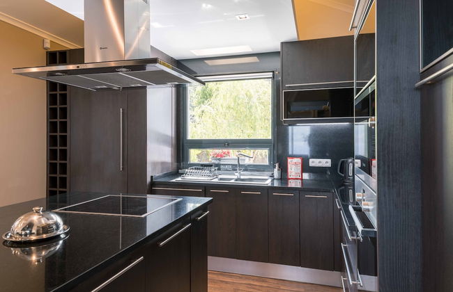 Atlantic Heritage Luxury Villa - Photo 5