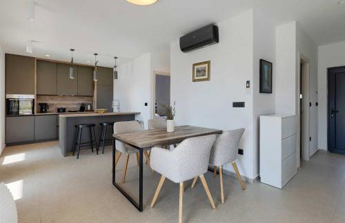 Vila Kumpanija with Pool by Vacay Villas - Photo 16