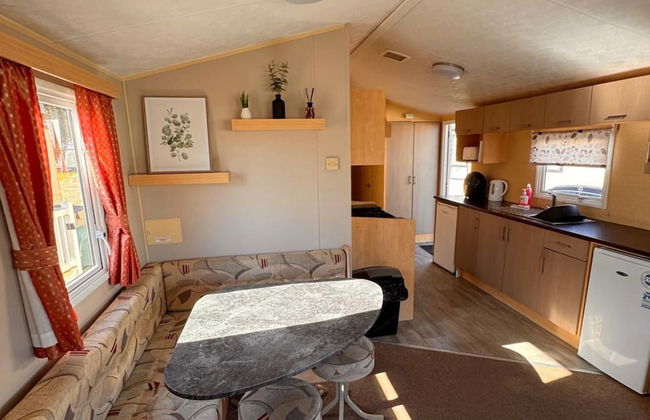 3 Bed Caravan - Side Gated Decking, Wifi, Pets - Foto 22