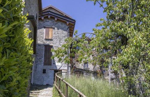Cozy Hideaway Above Lake Como - Photo 14