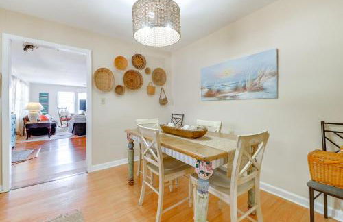 Surf City Spring Escape with Fire Pit - Foto 9