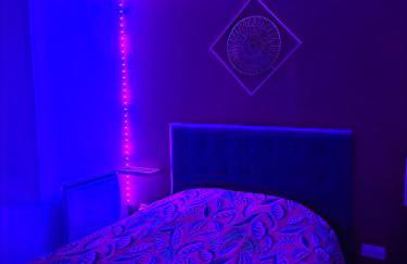 Appartement cosy de plein pied avec sauna, jardin et parking privé - proche gare et commerces - Foto 2