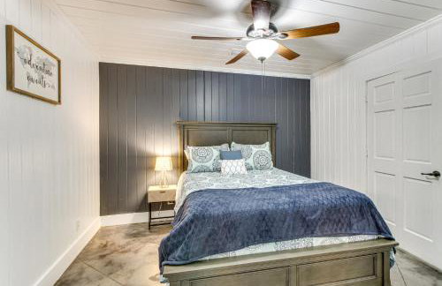 Tranquil Gantt Lake Home w/ Deck & Patio! - Foto 23
