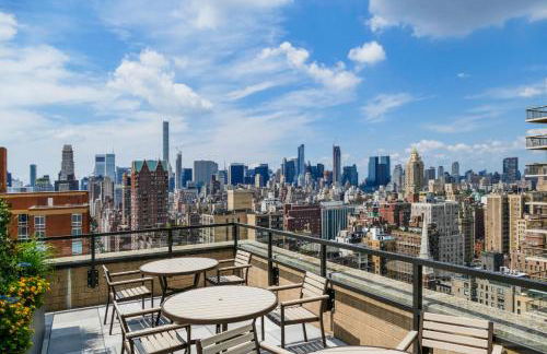 UES 1BR w Gym Doorman Stunning Roof NYC-505 - Foto 16