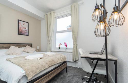 Open Mind Property - Hot Tub, 7 Beds & Free Parking - Foto 32