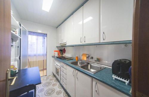 Comodo y luminoso en Cornella -Barcelona- - Foto 11