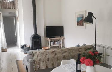 The Flower House - Photo 9