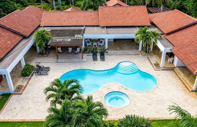 Casa de Campo Villa Luxurious Property up to 12 People With Pool Jacuzzi BBQ Golf - Photo 16