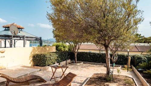 Casa Olivia - Casa indipendente nel centro di Cannigione a 3 minuti a piedi dal lungomare, 5 minuti a piedi dalla spiaggia più vicina e vicinissima alle spiagge più belle della Costa Smeralda - Foto 2