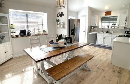 Stunning Newly Renovated 3BR 2B Home Hot Tub Game Room - Foto 2