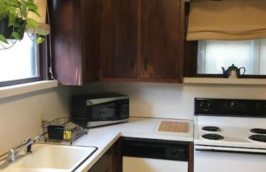 Old Time Beach Front Cottage - The Beach is your Backyard! Pet Friendly cottage - Photo 32