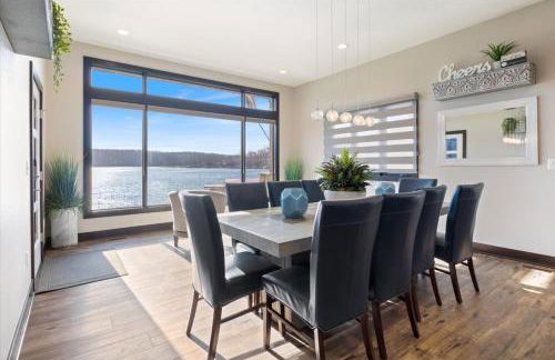 LOTO Pointe, Updated Luxury Home w/ Boat & PWC Slip, Boat Ramp, Firepits, Pool Table & More! - Foto 6