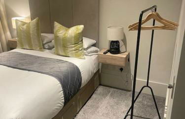 1 Bed Apt - Balcony - City View - Great Location - Foto 2