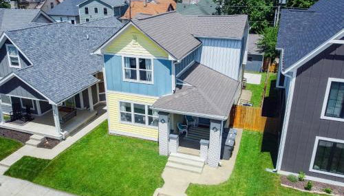 New 4 Bedroom House for Downtown Travelers - Foto 2