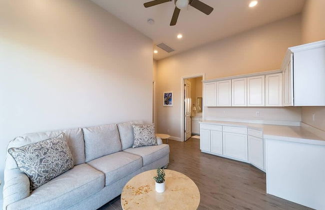 Vanderpump Rules Lake Havasu Luxury Villa w Pool - Photo 62