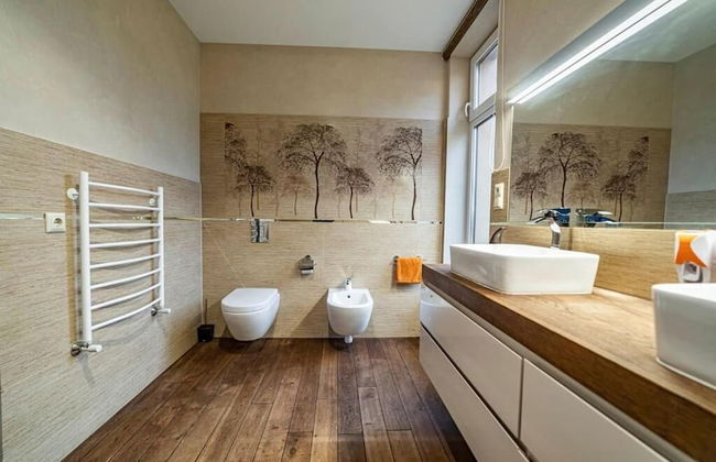 Luxurious Amber Villa With Private Pool and Garden Views - Photo 33