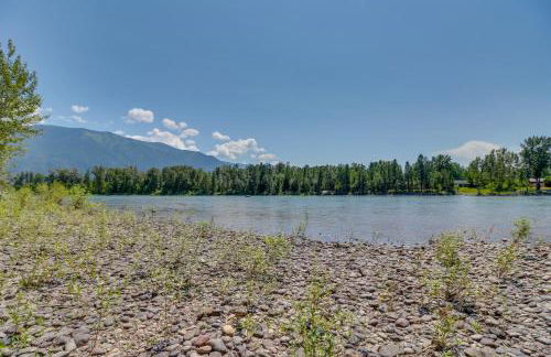 Columbia Falls Home with Patio Near Glacier NP! - Foto 3