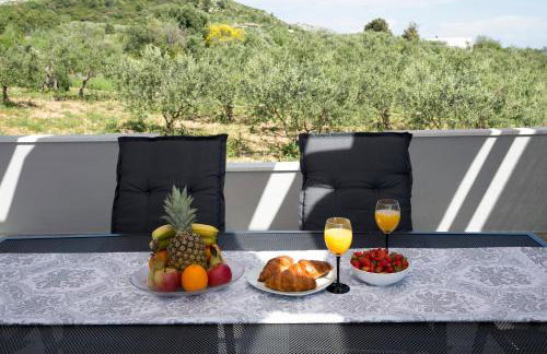 Holiday House M&A&K with swimming pool - Foto 16