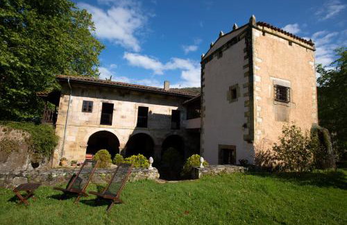 Palacio de Hualle - Photo 2