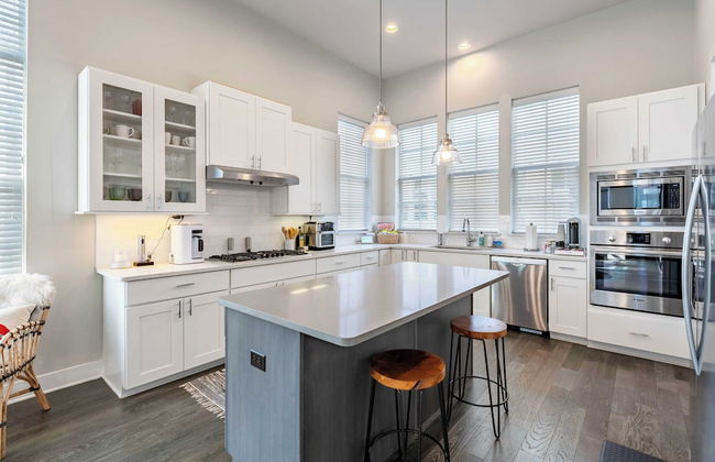 Modern Home, Private Balcony, Near Rainey & Lady Bird Lake Haus of Z - Foto 3