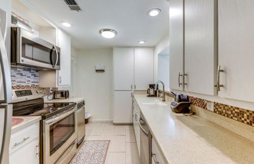 Pool and Trail Access On-Site Barton Creek Condo! - Foto 8