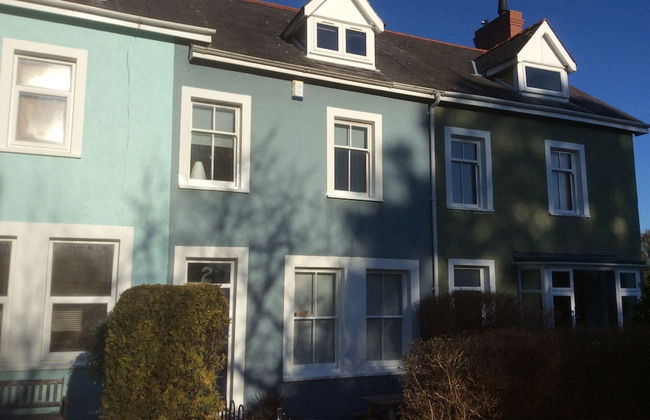 Lovely 4-bed Victorian House in Bangor by the sea - Photo 1