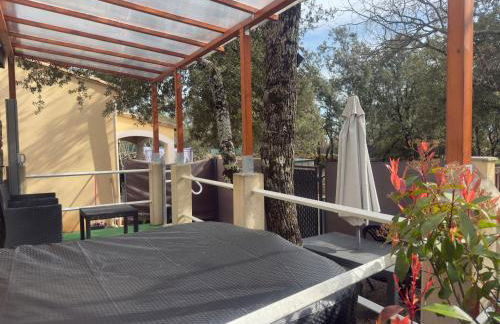 Le Cocon en pierre au coeur du Verdon gîte "Le Repos Des Chênes" - Foto 18