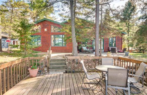 Lake Tomahawk Fall Retreat with Foliage and Lake Views - Photo 28