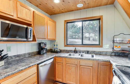 Hot Tub and Barrel Sauna! Lakefront Innsbrook Chalet - Foto 12