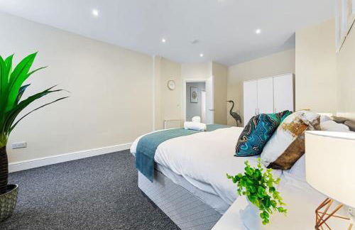 Immaculate 2BR London Flat with King Bed-Parking Available-Sleeps 6-20 Percent OFF Off Long Stays! Perfect for Families, Contractors & Couples! - Foto 29