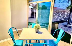 Apartment B, Restful,Cozy, close Sunland Park Mall - Foto 2