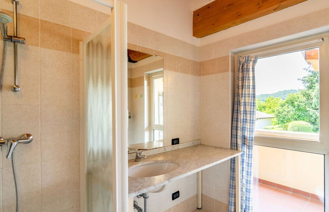 Agriturismo with Pool near Golf Course & Salò - Foto 5