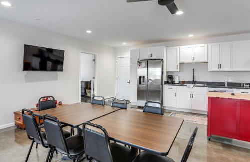 Patio and Parking! Modern Bunkhouse Near Lake Erie - Foto 10