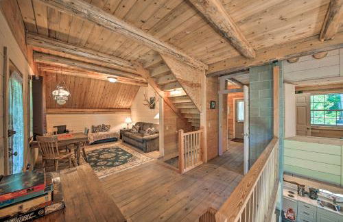 Expansive Moyie Riverfront Cabin - Pets Welcome! - Foto 26
