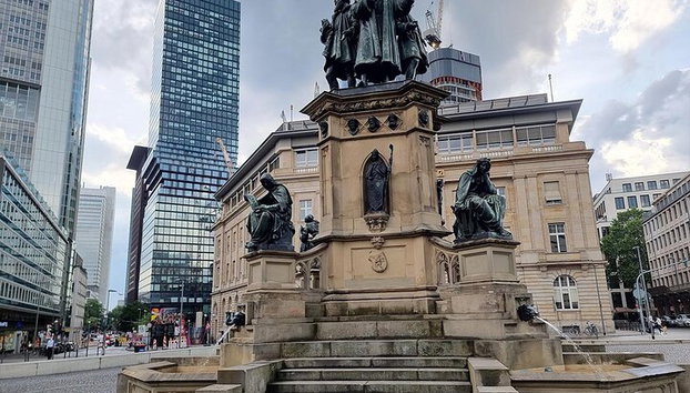 Rally privado de audiolibros en la ciudad alrededor del Frankfurter Römer - Foto 4