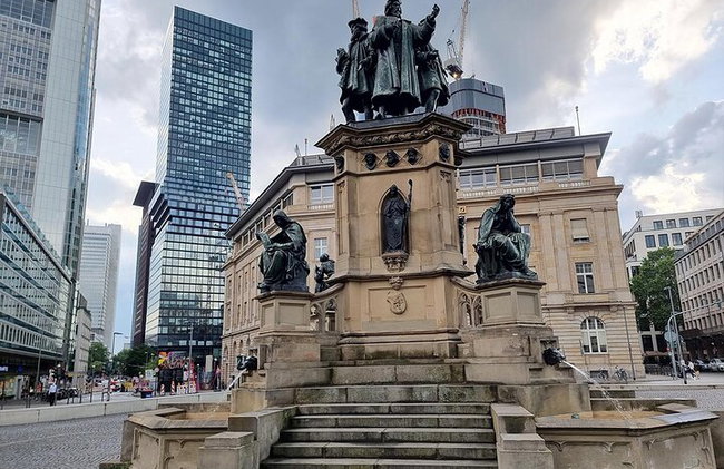 Rally privado de audiolibros en la ciudad alrededor del Frankfurter Römer - Foto 4