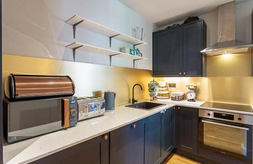 Stunning Modern Apartment in the Heart of Holborn - Photo 4