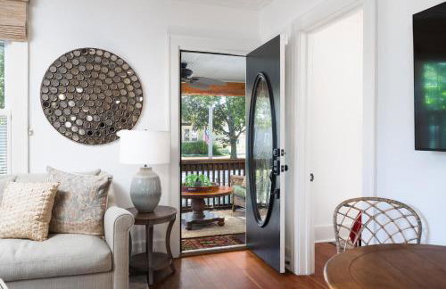 Charming Geneva Cottage Walk 4 Blks to Downtown - Foto 13