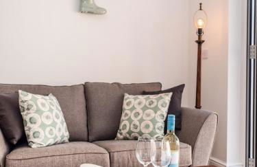 Garden Cottage, Cosy, Private, Short drive to beach - Foto 13