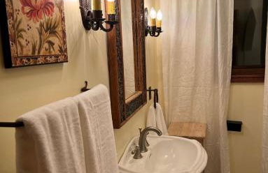 Santa Barbara Spanish Home - Foto 17