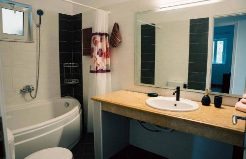 Among the pines - Foto 14