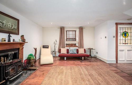 6 Bedroom - The Old Bakehouse Historic Home - Foto 7