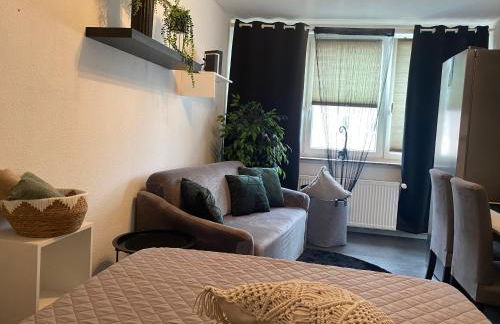 APARTMENT 24h CHECK IN - MODERN APARTMENT - STUDIO IN GOOD LOCATED - KLEIN aber FEIN in METROPOLE FRANKFURT - Foto 3