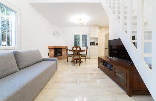 SILOM HOUSE - Photo 11