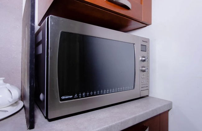 4 Bed Villa Estate Sleeps 7 - Pool, Garden, Sauna - Photo 11