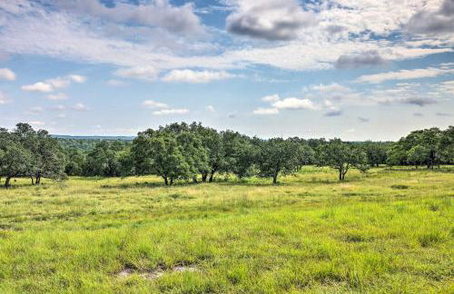 Cozy Spring Branch Cottage in Hill Country! - Photo 29