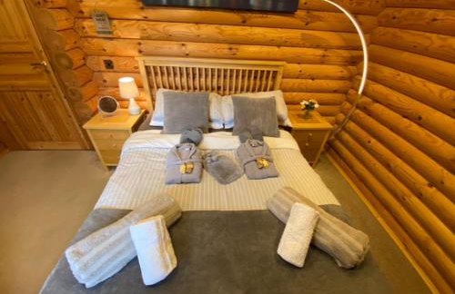 Laura's Lodge Hot Tub Log Cabin, Felmoor Park, Morpeth, Northumberland - Photo 10