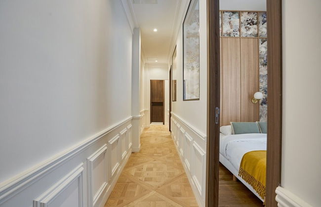 Superb Apartment on the Champs Elysees - Photo 3